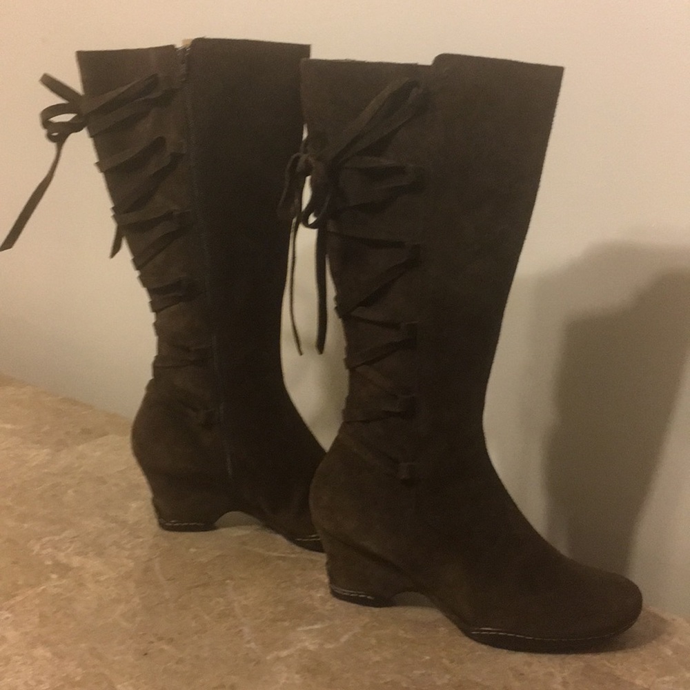 Sofft suede boots 8.5